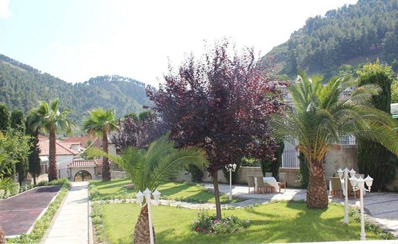 בית מלון כפרי Rezidenca Desaret