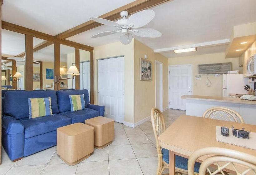 בית מלון כפרי Sea Club Iv Resort