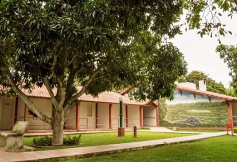 בית מלון כפרי Serrano