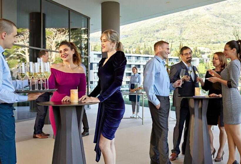בית מלון כפרי Sheraton Dubrovnik Riviera