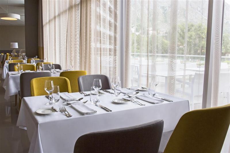 בית מלון כפרי Sheraton Dubrovnik Riviera