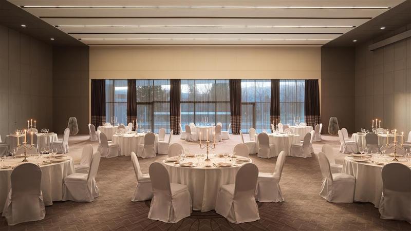 בית מלון כפרי Sheraton Dubrovnik Riviera