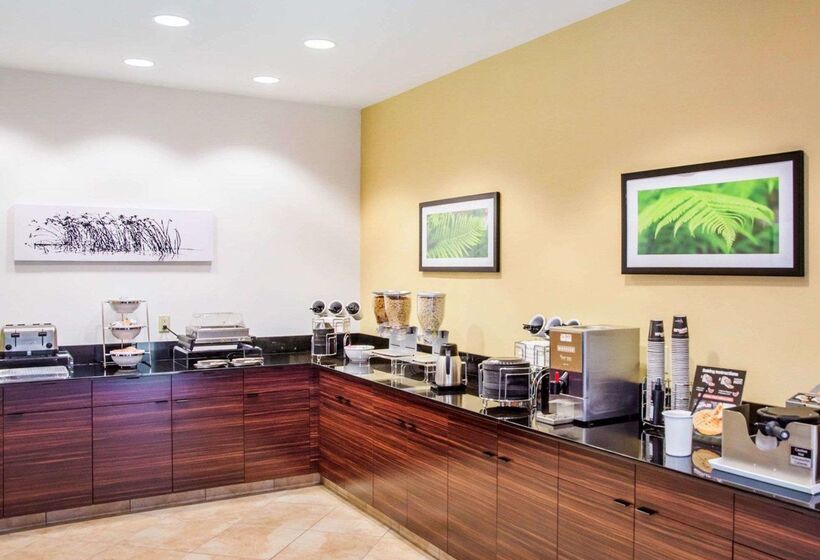 בית מלון כפרי Sleep Inn & Suites Parkersburg