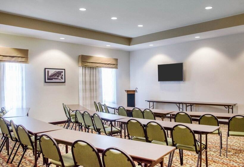 בית מלון כפרי Sleep Inn & Suites Parkersburg