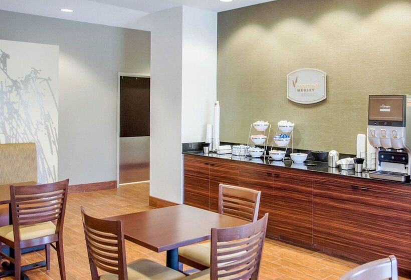 בית מלון כפרי Sleep Inn & Suites Parkersburg