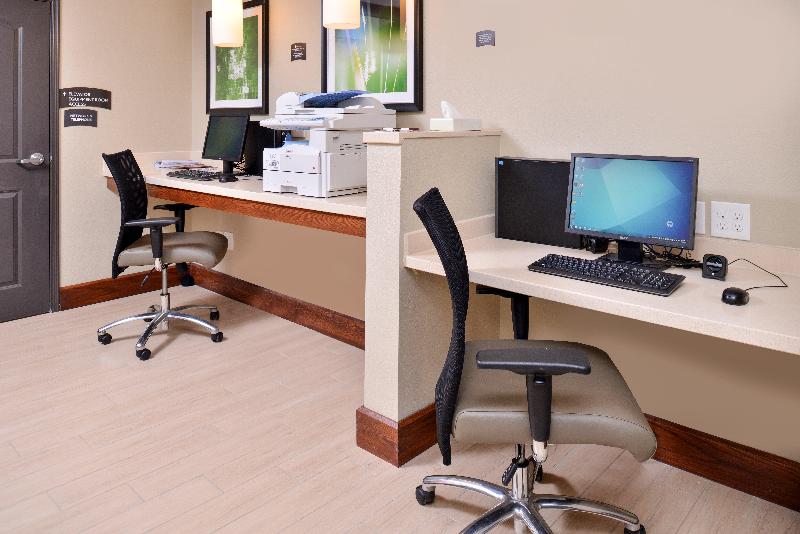 Отель Staybridge Suites Rochester, An Ihg