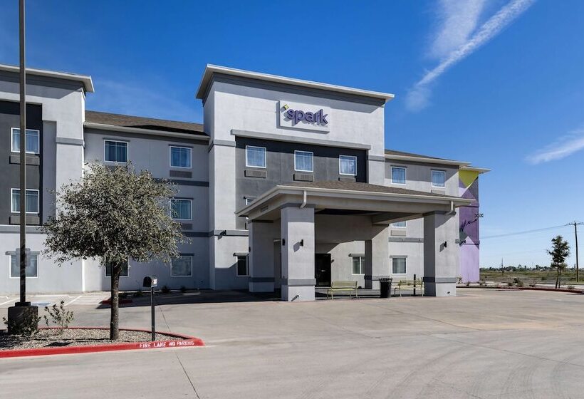 Отель Spark By Hilton Midland South