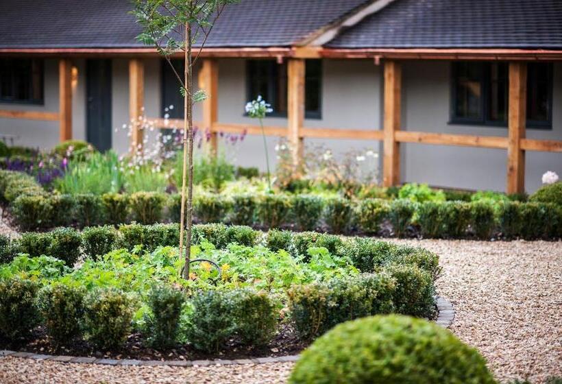 ホテル Crown And Garter