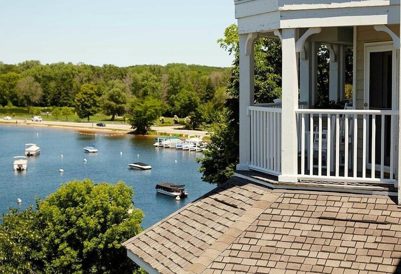 호텔 The Geneva Inn