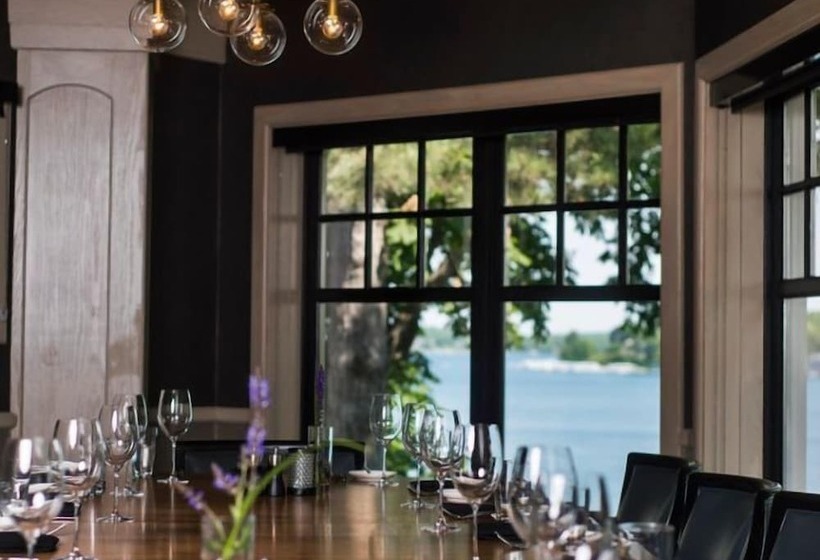 호텔 The Geneva Inn