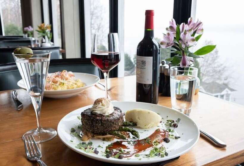 호텔 The Geneva Inn