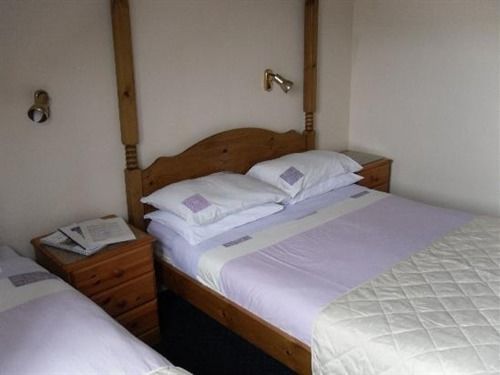 호텔 The Isles Inn