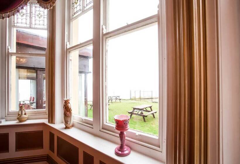 בית מלון כפרי The Manor