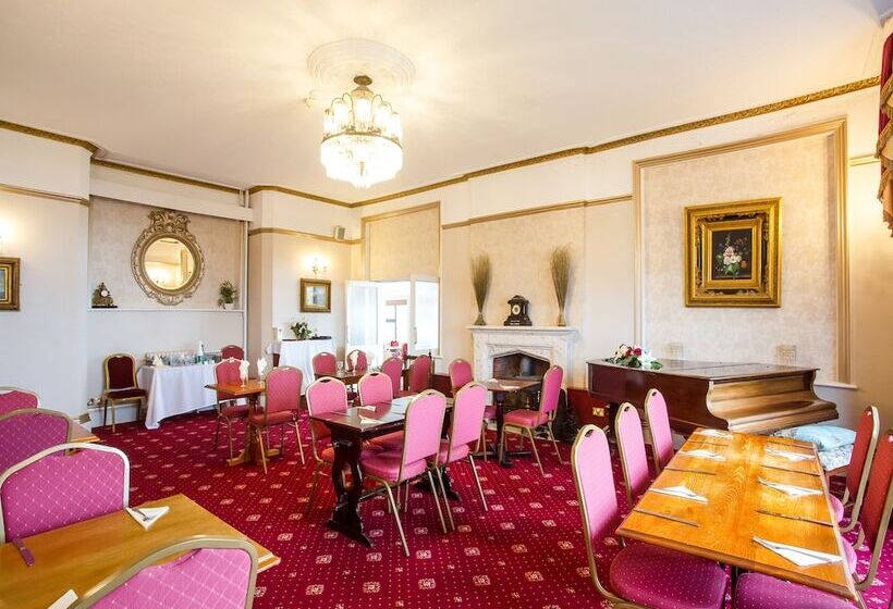 בית מלון כפרי The Manor