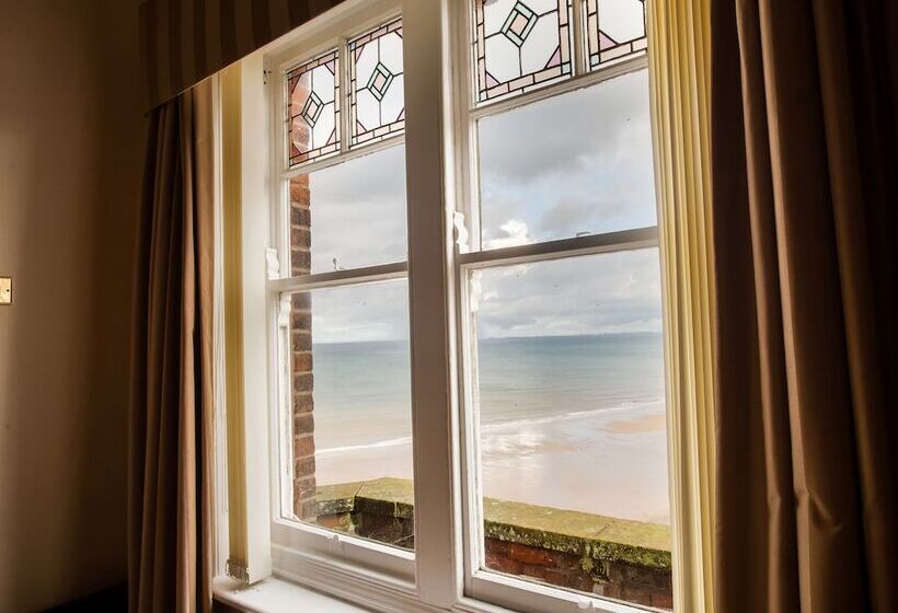 בית מלון כפרי The Manor