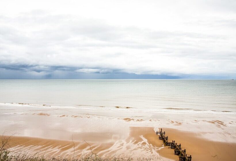 בית מלון כפרי The Manor