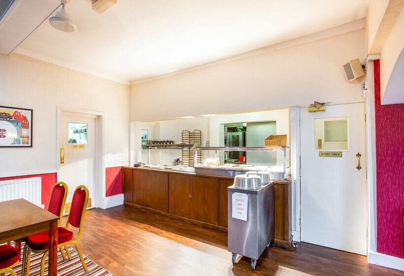 בית מלון כפרי The Manor