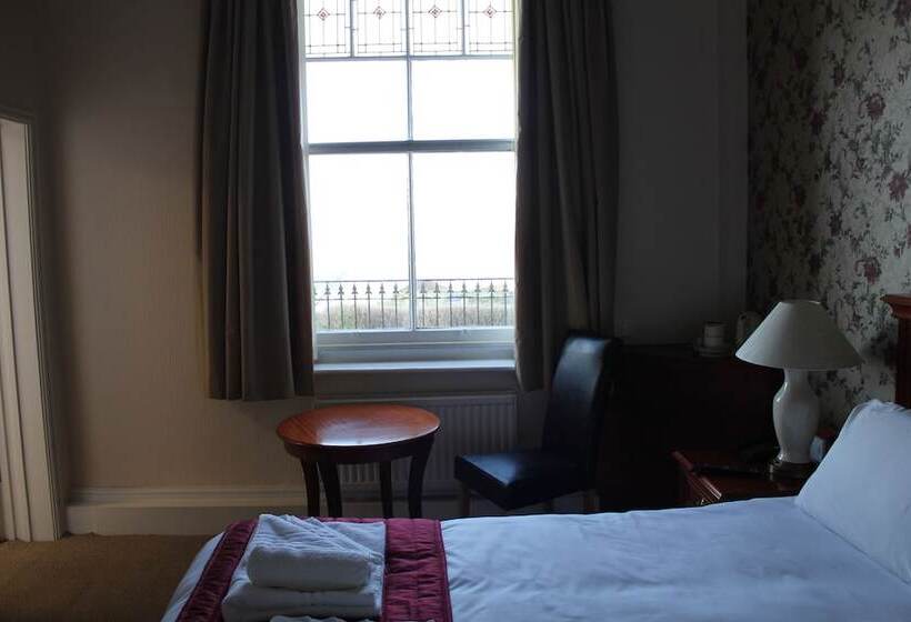 בית מלון כפרי The Manor