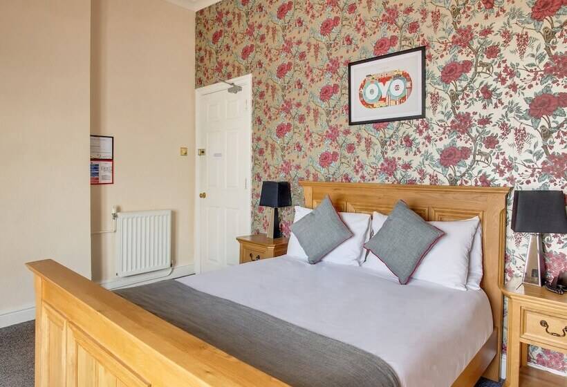 בית מלון כפרי The Manor