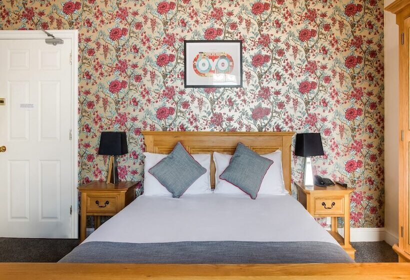 בית מלון כפרי The Manor