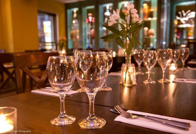 Отель The Norseman Temple Bar