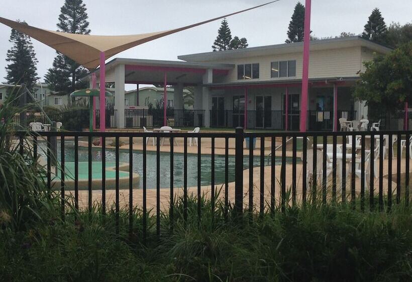 בית מלון כפרי Toowoon Bay Holiday Park