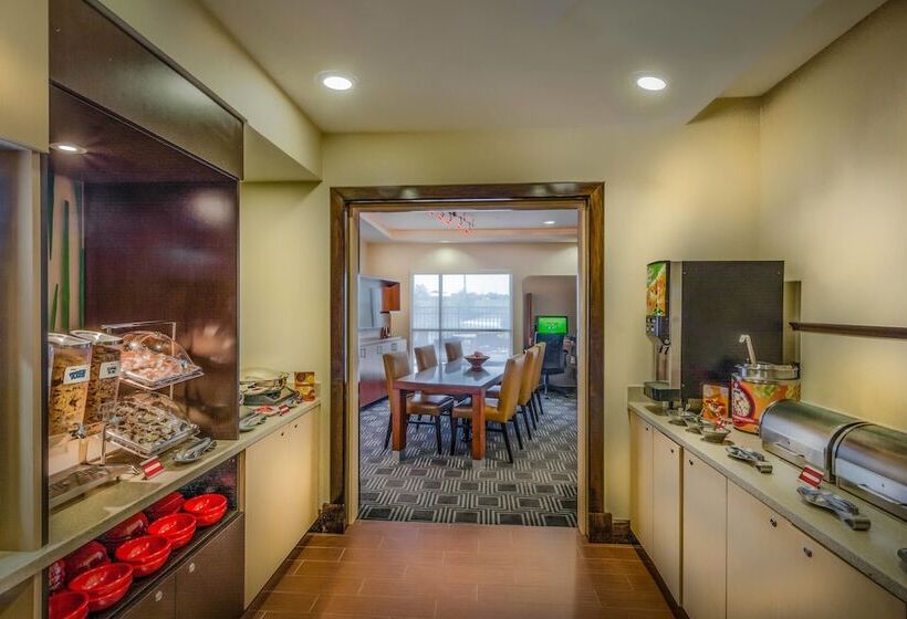 בית מלון כפרי Towneplace Suites By Marriott Goldsboro