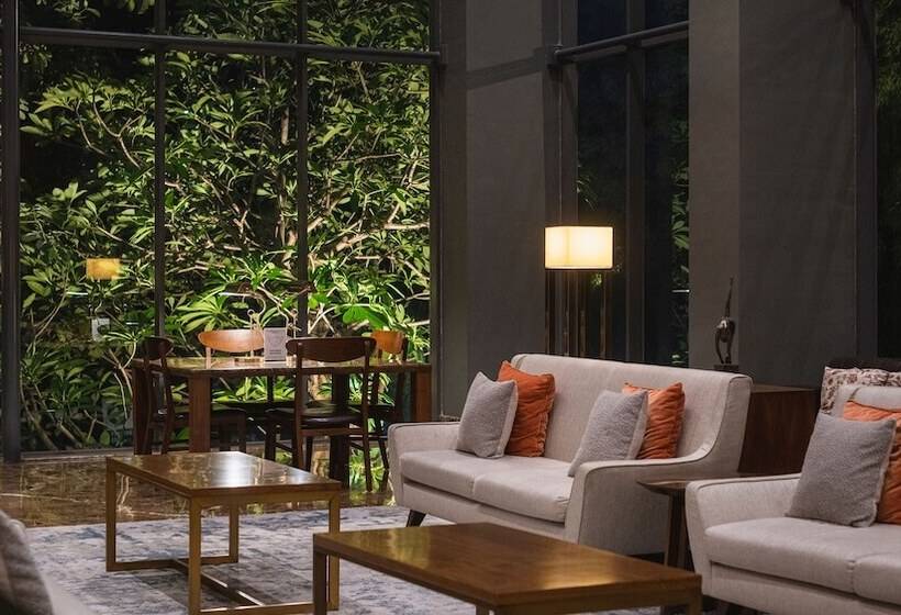 Veranda Hotel Pakubuwono