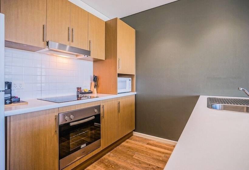 هتل Wallaroo Marina Apartments