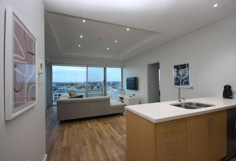 هتل Wallaroo Marina Apartments