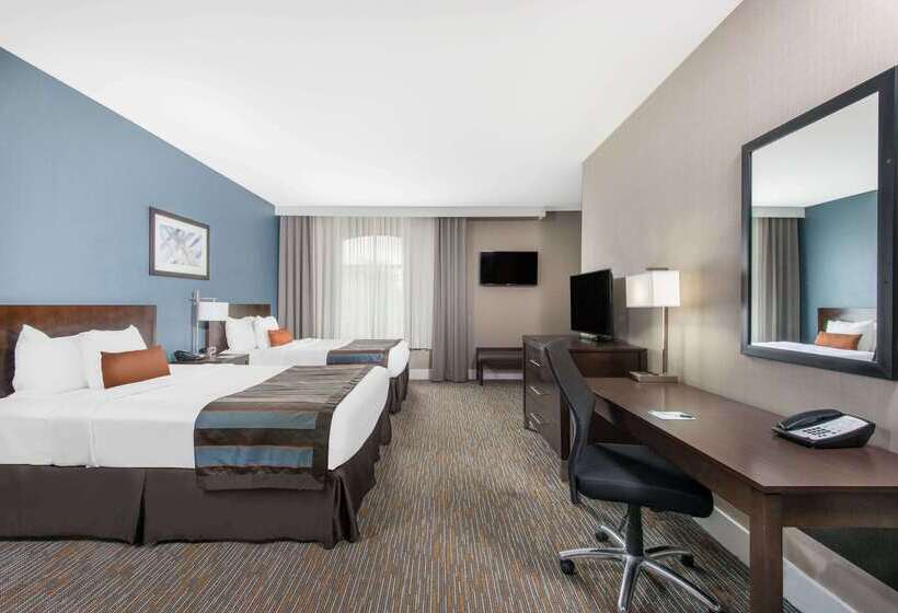 בית מלון כפרי Wingate By Wyndham Niagara Falls