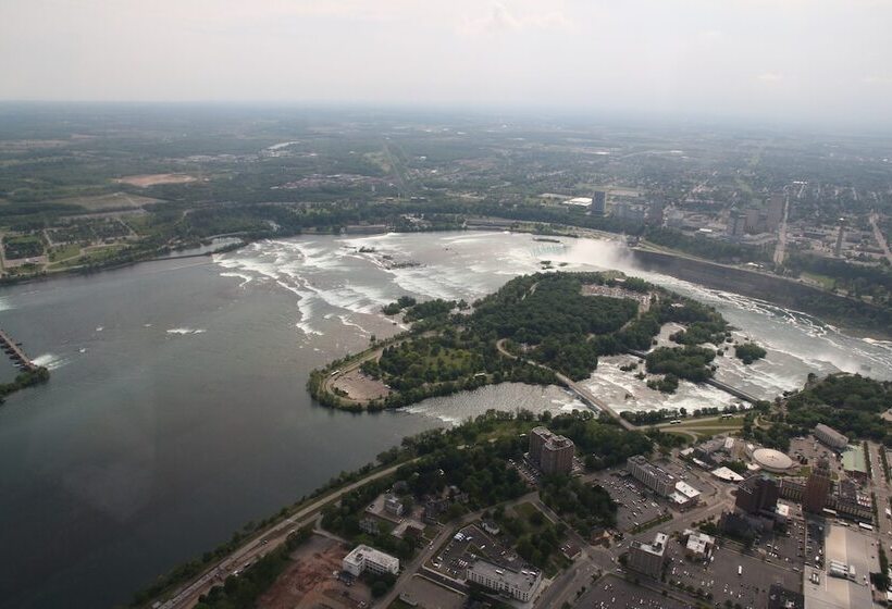 בית מלון כפרי Wingate By Wyndham Niagara Falls