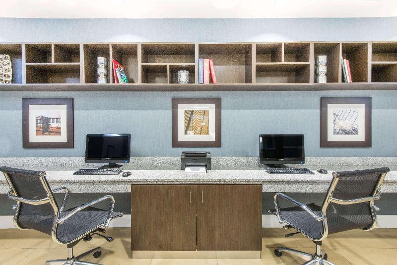 בית מלון כפרי Wingate By Wyndham Niagara Falls