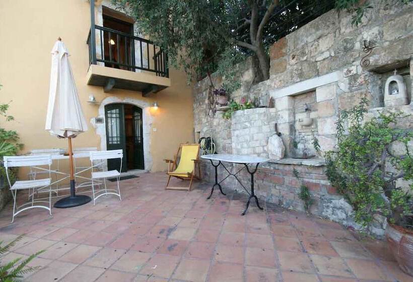 Kastellos Village Agathes Houses