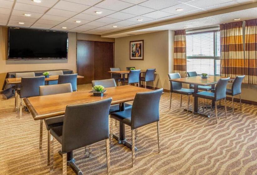 Microtel Inn & Suites By Wyndham Fort Saint John