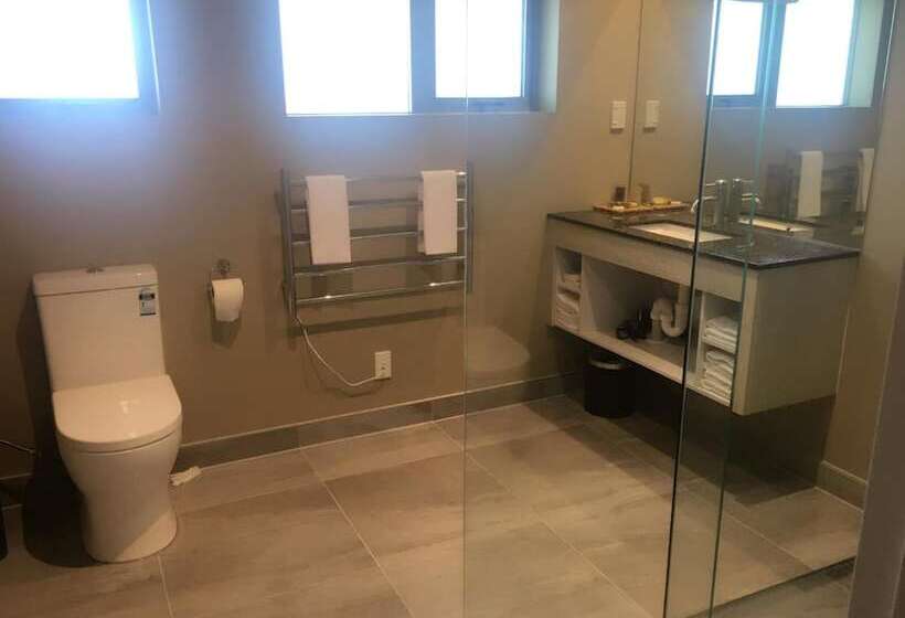 Ellerslie Palms Motel