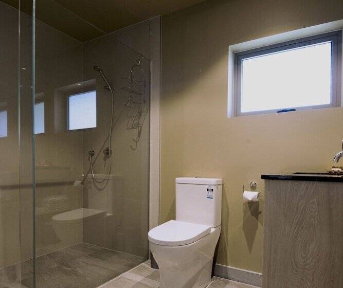 Ellerslie Palms Motel