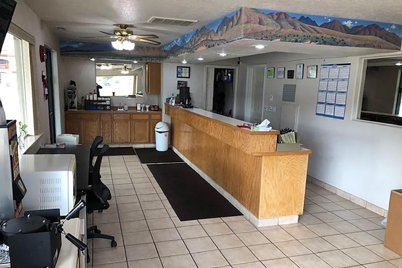 فندق على الطريق Rodeway Inn