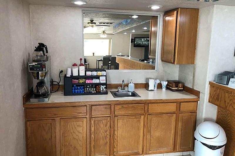 فندق على الطريق Rodeway Inn