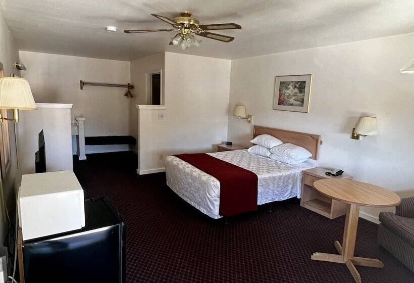 فندق على الطريق Rodeway Inn