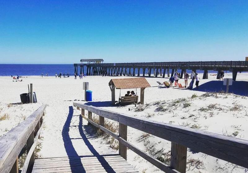 مُتل Sandcastle Inn