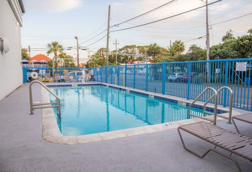 汽车旅馆 Sandcastle Inn