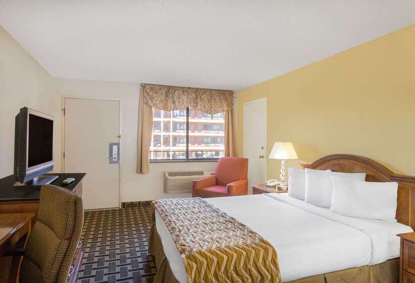 汽车旅馆  Travelodge By Wyndham Reno