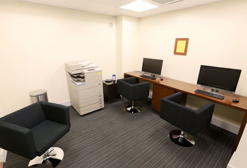 Pelican Residence at One Broadway