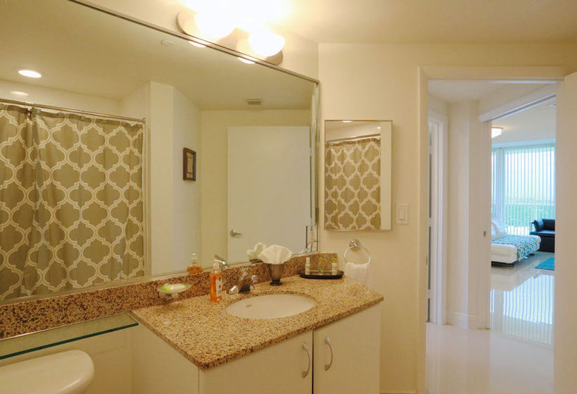 Pelican Residence at One Broadway