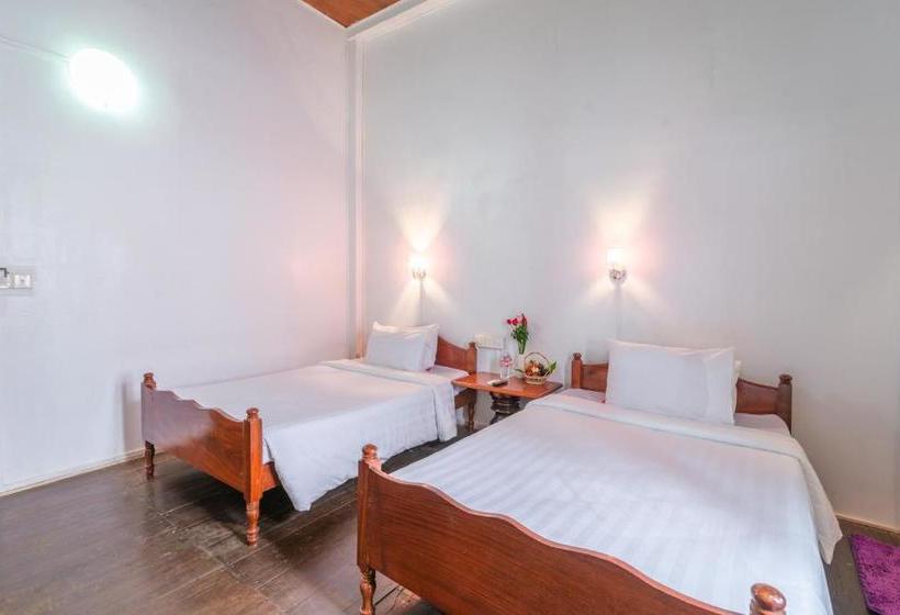 پانسیون Five Rose Siem Reap Hostel