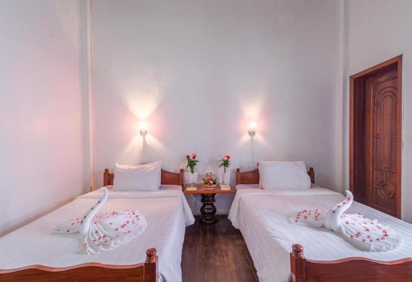 Пансион Five Rose Siem Reap Hostel