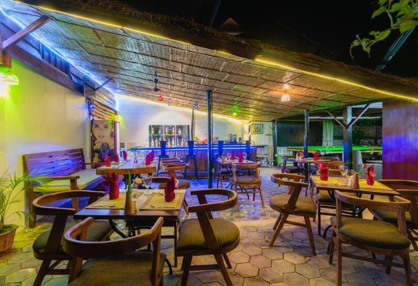 Пансион Five Rose Siem Reap Hostel