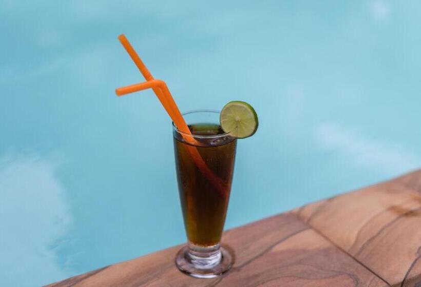 پانسیون Five Rose Siem Reap Hostel