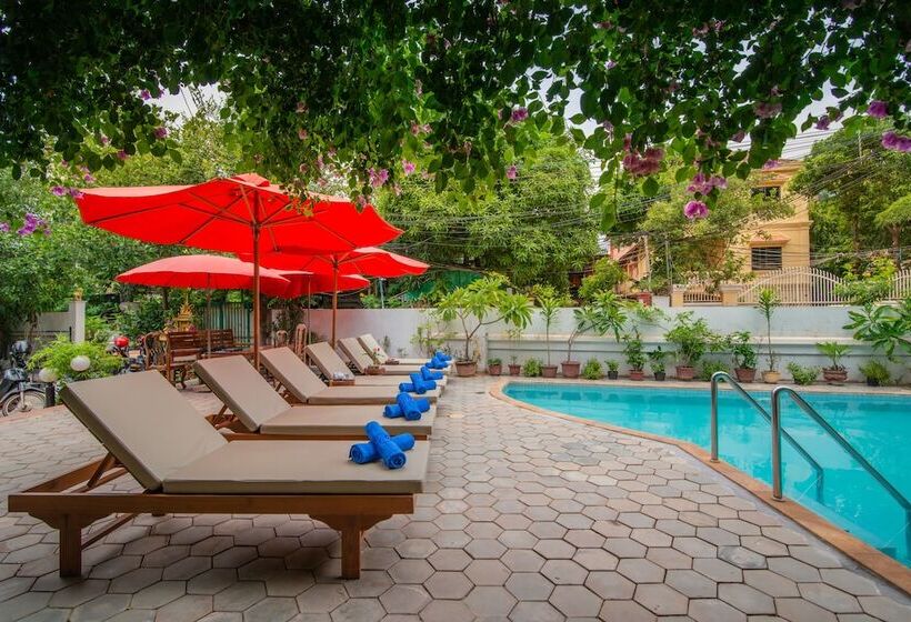 پانسیون Five Rose Siem Reap Hostel